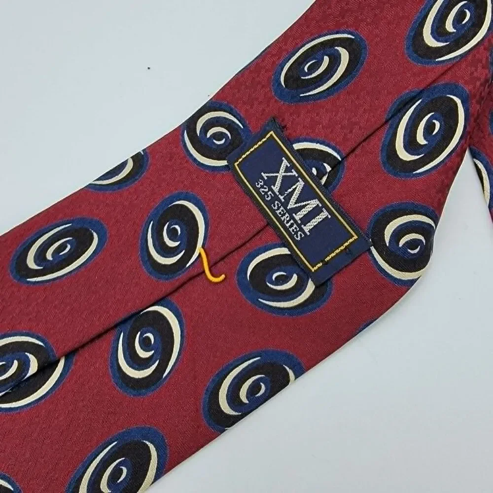 Italian Silk Roger Stevens Red blue Merlot paisley Men's necktie size 59 x 3.25